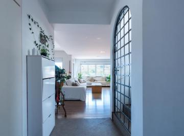 cb2d3547-cf27-4f73-ac52-35f33bd7d668 · Excelente casa para venda em Pacaembu com 4 quartos, sendo 3 suítes, 400m²