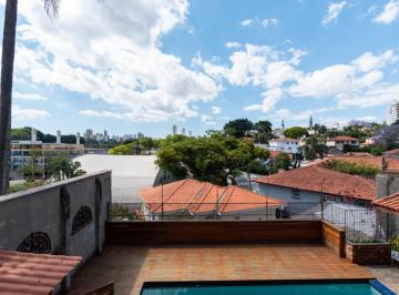 a2679aa3-bbba-4701-8a5e-7015a4f146cc · Excelente casa para venda em Pacaembu com 4 quartos, sendo 3 suítes, 400m²
