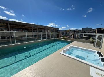 Piscina · Apartamento, Centro, Poços de Caldas, MG