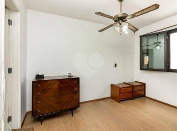 Apartamento de 3 quartos, São Paulo · Apartamento à Venda na Vila Madalena.