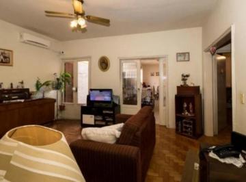Casa · 250m² · 4 Quartos · Casa de 4 dormitórios no bairro Petrópolis