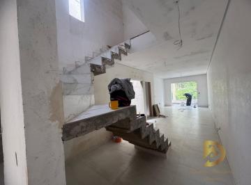 Casa · 177m² · 2 Vagas · Casa Geminada à Venda em Caieiras, 3 Suítes, 177m² – R$780mil