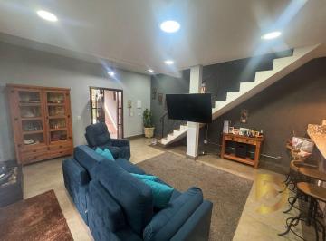 Casa · 187m² · 3 Quartos · 2 Vagas · Casa Sobrado em Laranjeiras, Caieiras com 3 Dormitórios e Suíte