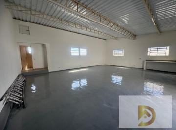 Casa · 300m² · 2 Quartos · 10 Vagas · Casa com Salão Comercial à Venda em Laranjeiras Caieiras – R$750mil