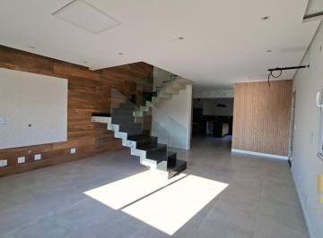 Casa · 170m² · 2 Vagas · Sobrado à Venda em Morro Grande Caieiras, 2 Suítes, 171m²