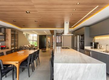 Casa · 243m² · 3 Quartos · 3 Vagas · Casa de 3 Quartos à Venda no Condomínio Residencial Reserva Wies | Campo Comprido Curitiba