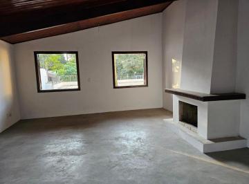 Casa · 240m² · 3 Quartos · 2 Vagas · Casa em Condomínio de 240 m², 3 quartos em Chácara Roselândia, Cotia