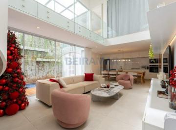 Casa · 230m² · 3 Quartos · 2 Vagas · Casa à Venda no Guará II – 3 Quartos (1 Suíte com Hidro), Piscina - Guará II