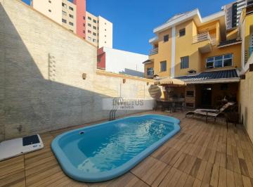 Casa · 298m² · 3 Quartos · 5 Vagas · Sobrado com 3 Suítes para Comprar, 298m² - Vila Assunção, Santo André/SP.