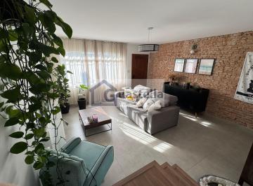 Casa · 198m² · 3 Quartos · 2 Vagas · Sobrado à Venda no Jardim do Mar, SBC – 3 Dorms, 198m², R$1.1Mi