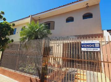 Casa · 133m² · 3 Quartos · 2 Vagas · Sobrado residencial