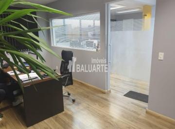Comercial · 70m² · 2 Vagas · Sala Comercial e 2 banheiros à Venda,