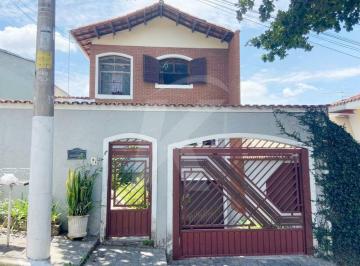 Casa · 256m² · 3 Quartos · 4 Vagas · Sobrado, 03 Quartos, 04 Vagas no Horto Florestal