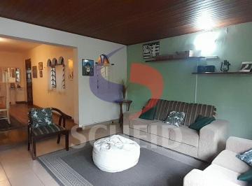 Casa · 225m² · 3 Quartos · 3 Vagas · Casa à venda com 03 quartos e 3 vagas no jardim Aeroporto