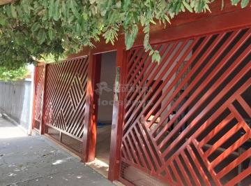 Casa · 200m² · 2 Quartos · 2 Vagas · Casa com 02 quartos no Conjunto Habitacional São Deocleciano