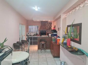 Casa · 164m² · 3 Quartos · 3 Vagas · Sobrado no Maracanã - 3 dorms, 1 suite, despensa, varanda com churrasqueira, salão comercial, ótimo 