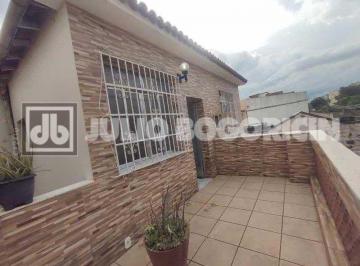 Apartamento · 84m² · 2 Quartos · Excelente casa frente de rua varandão 2 quartos c vaga proximo ao Sup Guanabara