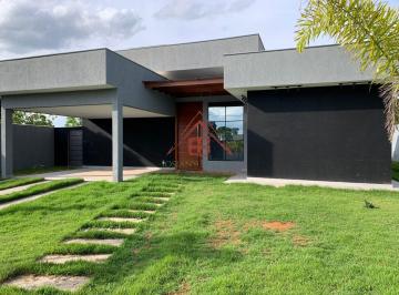 Casa · 250m² · 3 Quartos · 4 Vagas · Casa Alto Padrão em Condominio