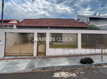 Casa · 177m² · 4 Quartos · 2 Vagas · Casa