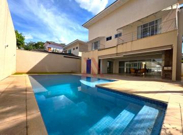 Casa · 315m² · 3 Quartos · 4 Vagas · Sobrado em Condomínio para locação no Jardins Mônaco em Aparecida de Goiânia, com 3 suítes master,