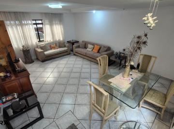 Casa · 372m² · 6 Quartos · 4 Vagas · Sobrado versátil com 372 m² na Vila Brasílio Machado-SP