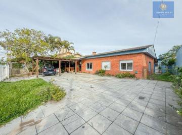 Casa · 137m² · 3 Quartos · 4 Vagas · Casa com piscina a venda em Atlântida