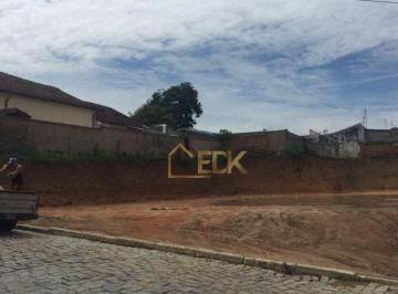 02bfaeafde67fb55a7c73f0b2b459a3b7ceb9136 · Terreno à venda, 762 m² por R$ 800.000,00 - Centro - Pindamonhangaba/SP