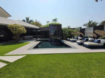 Casa · 1096m² · 5 Quartos · 4 Vagas ·
Barra da Tijuca | Casa 5 quartos, sendo 5 suites