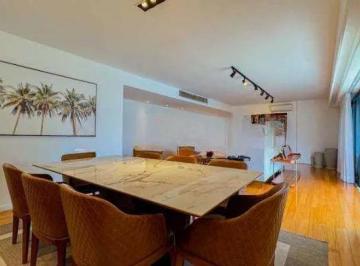 Apartamento · 170m² · 3 Quartos · 2 Vagas ·
Leblon | Apartamento 3 quartos, sendo 3 suites