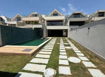 Casa · 600m² · 4 Quartos · 4 Vagas ·
Barra da Tijuca | Casa 4 quartos, sendo 4 suites