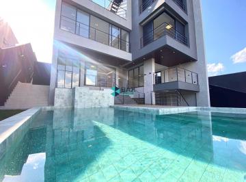 Casa · 600m² · 5 Quartos · 4 Vagas · Sobrado Alphaville 1