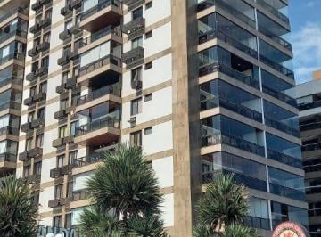 Apartamento de 2 quartos, Rio de Janeiro · BARRA DA TIJUCA/ LÚCIO COSTA- LINDA COBERTURA NO LA RESERVE COM 210 m², 02 SUÍTES E 02 VAGAS