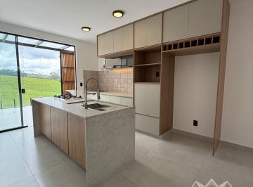 Foto 01 · Casa à venda em Bragança Paulista-SP no Villa Verde Bragança com 3 quartos e 115m² de área. Confira!