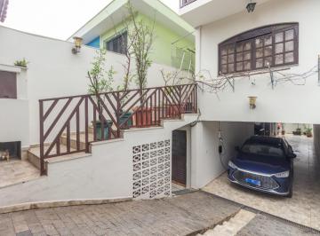 a1b6bfb9-99db-449e-baac-434c3d5640df · Casa para venda em Parque São Domingos com 3 quartos, sendo 3 suítes, 222m²