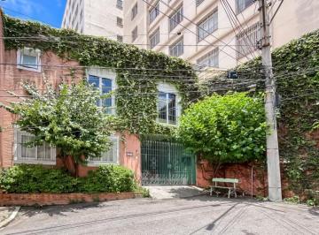 583511ce-8336-482e-9b5f-72a3dab7c906 · Casa de vila para venda em Aclimação com 4 quartos, sendo 1 suíte, 247m²