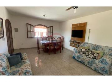 Casa · 337m² · 3 Quartos · 7 Vagas · Casa a venda 3 quartos, piscina, amplo terreno de 1.400m2 em Bonsucesso - Saquarema/RJ - R$ 360 MIL