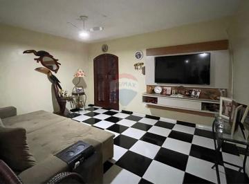 Casa · 188m² · 2 Quartos · Casa à venda com 3 quartos, área gourmet em São Pedro da Aldeia/RJ - R$ 300MIL.