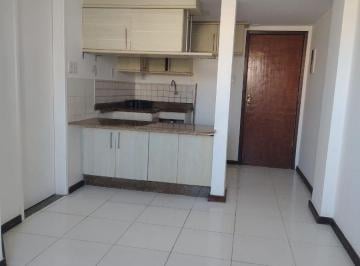 Apartamento de 1 quarto, Salvador · Frente Mar em Jardim Armação | 1/4 com Varanda e Garagem – 37 m²