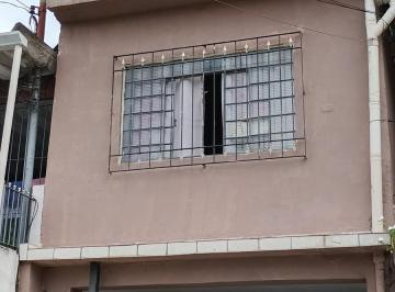 Casa · 140m² · 5 Quartos · 1 Vaga · Residencial - Santo Antonio