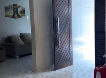 Casa de 3 quartos, João Pessoa · Casa com 3 quartos e piscina à venda, 290 m² nos Bancários em João Pessoa.