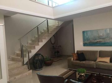 Casa de 3 quartos, São Caetano do Sul · Casa com 180 m² e 3 quartos à venda em Santa Paula