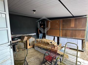 Casa · 70m² · 2 Quartos · 1 Vaga · Oportunidade no B. Pequis, Casa aconchegante com 2 quartos, sala ampla.