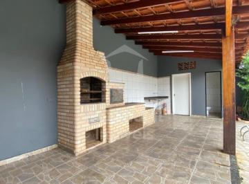 Casa · 90m² · 2 Quartos · 2 Vagas · Casa à venda no bairro Shopping Park. Terreno exclusivo com piscina.