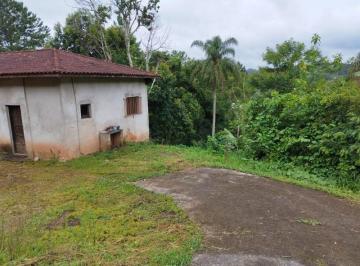 Foto 01 · Chácara à venda em São Lourenço da Serra - SP, com 2 quartos, sala, banheiro e 5.600m² de área.