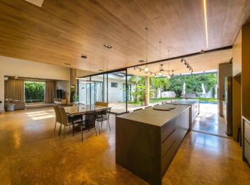 Casa · 840m² · 5 Quartos · 4 Vagas · Santa Bárbara | Casa de Alto Padrão com 5 suítes e Área de Lazer no Jardim Botânico