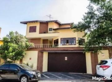 Casa · 380m² · 3 Quartos · 4 Vagas · Sobrado Amplo no Adalgisa: 3 Quartos, Localização Privilegiada - Osasco