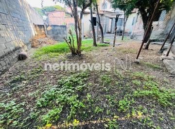 Terreno · 300m² · Este imóvel está localizado no Maria Virgínia