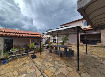 Casa · 470m² · 4 Quartos · Condomínio Ouro Vermelho II - Sobrado à venda com casa de apoio e um ateliê, Jardim Botânico