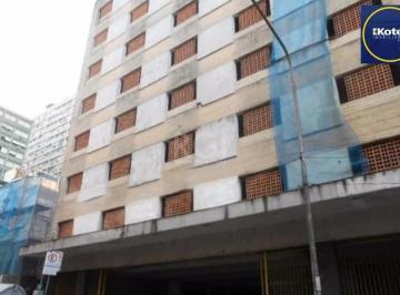 Apartamento · 12m² · 1 Vaga · Box para Venda - 12m², 0 dormitórios, 1 vaga - Centro