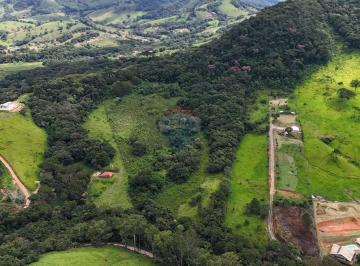 Terreno · 138000m² · Área rural à venda em Camanducaia-MG com 138 mil m² e riacho